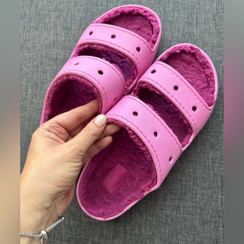 Crocs Classic Cozzzy Slipper Sandal Pink Men's Size 9